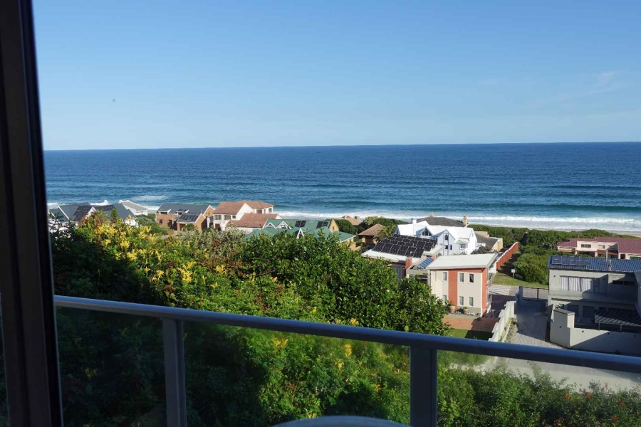 6 Bedroom Property for Sale in Outeniqua Strand Western Cape